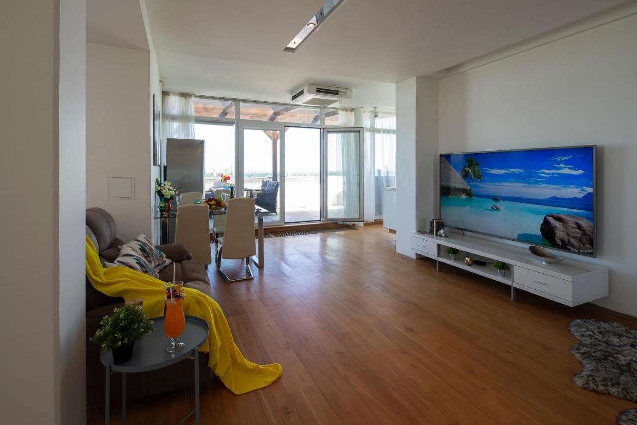 Skyhouse Riga Private Penthouse And Spa Dış mekan fotoğraf